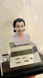 Character Half-Body Figurine - Image 28