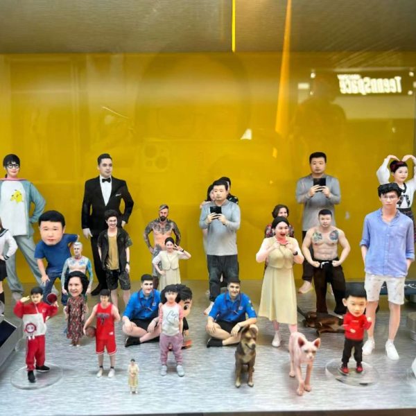 custom-full-body-figurine-8 Custom Full Body Photo Figurine