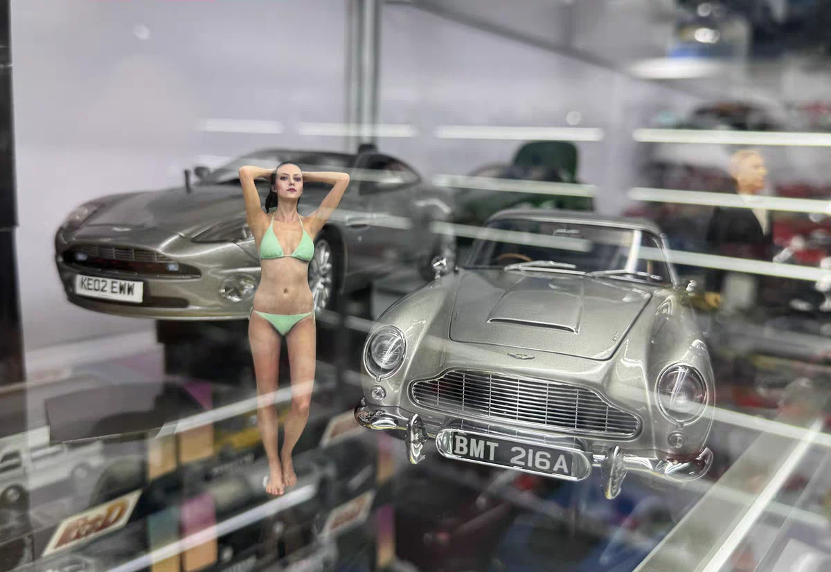 Customer figurine
