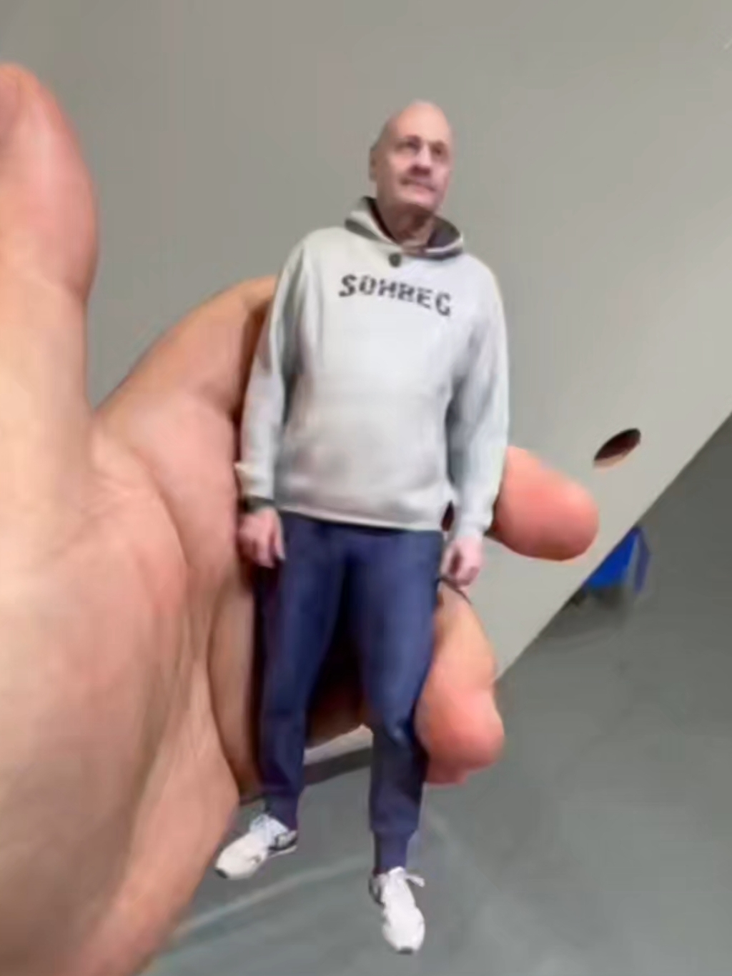 Full-body figurine customer review